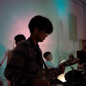 ดาวน์โหลดและฟังเพลง Little Girl พร้อมเนื้อเพลงจาก Lawin