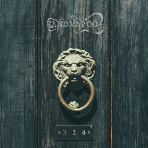 ดาวน์โหลดและฟังเพลง 324 พร้อมเนื้อเพลงจาก LE
