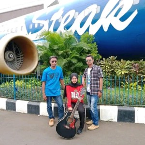 Dengarkan KANGEN lagu dari Dpaspor dengan lirik
