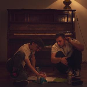 收聽Sosia的Briciole (feat. ORBE) (Explicit)歌詞歌曲