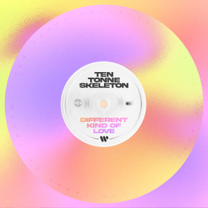 TEN TONNE SKELETON的專輯Different Kind of Love
