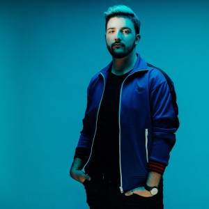 收听Žiga Deršek的Jutro歌词歌曲