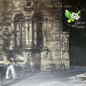 收聽José Costa Jorge的Meia Lua歌詞歌曲