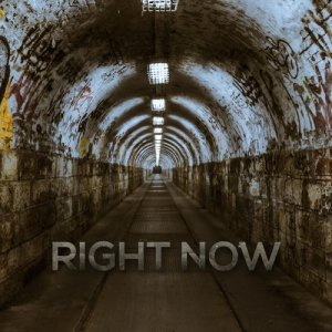 ดาวน์โหลดและฟังเพลง Right Now (Explicit) พร้อมเนื้อเพลงจาก Cyclo