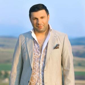 Listen to Samo Tebe Vizhdam song with lyrics from Toni Storaro