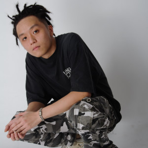 Dengarkan lagu Let's Go (Explicit) nyanyian TwothouSand Boii dengan lirik