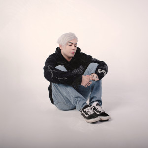 收聽Kude的Realidad歌詞歌曲