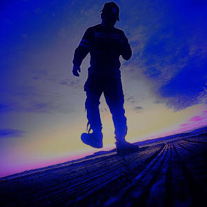 收聽eMbi的BLOQUE DE HIELO歌詞歌曲