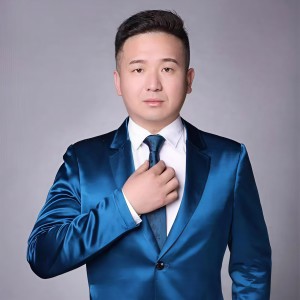 Listen to 咱中国军人 (完整版) song with lyrics from 乔军