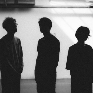 Listen to Qupia song with lyrics from Sary