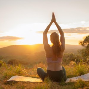 ดาวน์โหลดและฟังเพลง Fluidez De Movimiento Melódico Suave พร้อมเนื้อเพลงจาก Ruido Astral