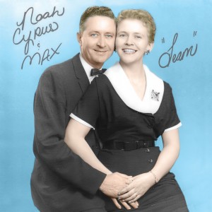 收聽Noah Cyrus的Team歌詞歌曲