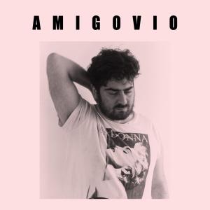 Listen to Las mascotas mueren song with lyrics from Amigovio