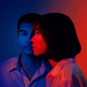 收听Isyana Sarasvati的Ada Apa Dengan Cinta?歌词歌曲