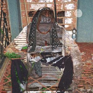 ดาวน์โหลดและฟังเพลง Bloodshot (feat. kojima plus) (Explicit) พร้อมเนื้อเพลงจาก Andre Loot