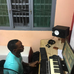 default playlist img