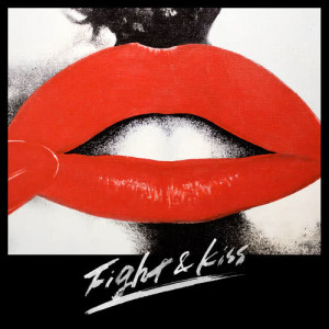 ดาวน์โหลดและฟังเพลง Fight & Kiss พร้อมเนื้อเพลงจาก Yu Sakai