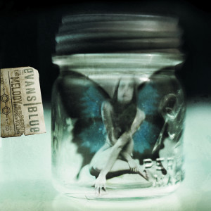 ดาวน์โหลดและฟังเพลง Over พร้อมเนื้อเพลงจาก Evans Blue