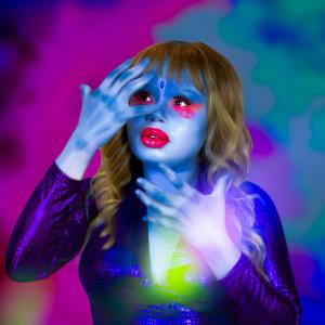 Gabbie Pearly的專輯WOAH