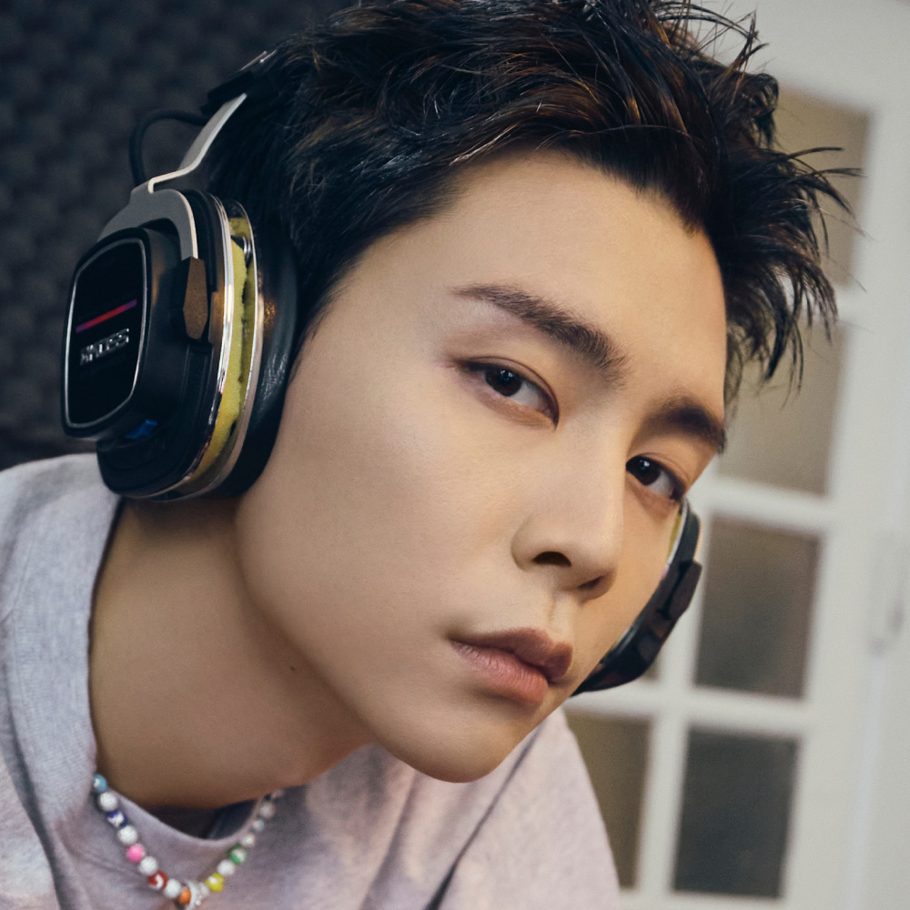 JOHNNY (쟈니)