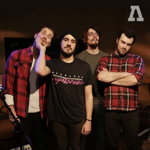 ดาวน์โหลดและฟังเพลง Flood (Audiotree Live Version) พร้อมเนื้อเพลงจาก Young Statues