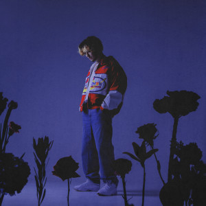 Listen to Не интересно song with lyrics from CAKEboy