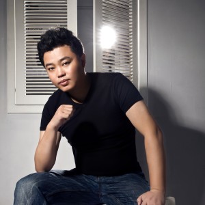 Listen to 年轮伴奏 (伴奏) song with lyrics from 喜波