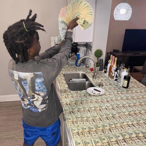 收聽LBS Kee'vin的Wait For Me (Explicit)歌詞歌曲