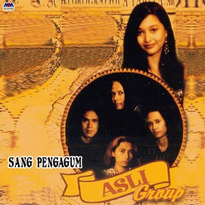 ดาวน์โหลดและฟังเพลง Sang Pengagum พร้อมเนื้อเพลงจาก Asli Group