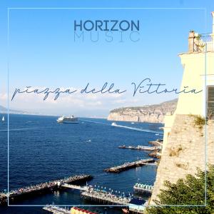 ดาวน์โหลดและฟังเพลง Piazza della Vittoria พร้อมเนื้อเพลงจาก Horizon Music Ita