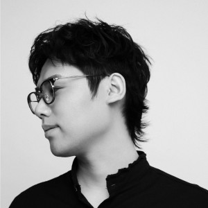 收听杨蔺的闻歌词歌曲