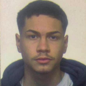 ดาวน์โหลดและฟังเพลง Bolo De Notas พร้อมเนื้อเพลงจาก Leo VL