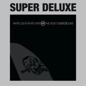 ดาวน์โหลดและฟังเพลง Here She Comes Now พร้อมเนื้อเพลงจาก The Velvet Underground
