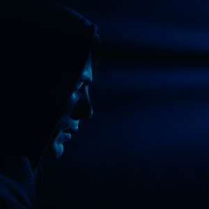 ดาวน์โหลดและฟังเพลง Один พร้อมเนื้อเพลงจาก El Mad