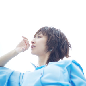 ดาวน์โหลดและฟังเพลง Umiwo Miteru พร้อมเนื้อเพลงจาก Ms.OOJA