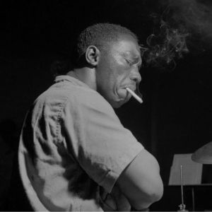 default playlist img