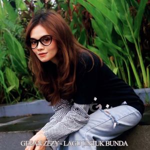 Listen to Lagu Untuk Bunda song with lyrics from Geean Zezy
