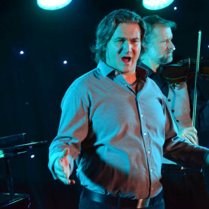 Listen to Kaj Več Od Ljubavi  Vrijedi song with lyrics from Adam Končić