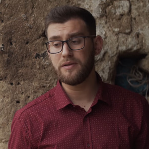 Dengarkan Ajo dor qe don me dhan lagu dari Armend Beqiri dengan lirik