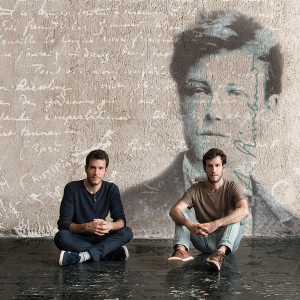 ดาวน์โหลดและฟังเพลง Logia antallaxame varia พร้อมเนื้อเพลงจาก Michalis Kalogerakis