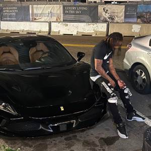 ดาวน์โหลดและฟังเพลง NGAF (Explicit) พร้อมเนื้อเพลงจาก MONEY 2 LONG