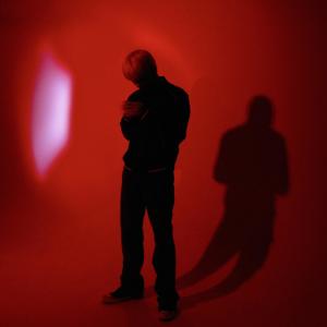 收聽Rovv的come into you(feat. Jimmy Brown, Sweet The Kid) (Remix)歌詞歌曲