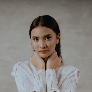 Dengarkan Pergilah lagu dari Jasmine Adel dengan lirik