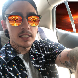收聽Justin Madison的Monster歌詞歌曲