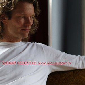ดาวน์โหลดและฟังเพลง Ein Våken Drøm พร้อมเนื้อเพลงจาก Sveinar Heskestad