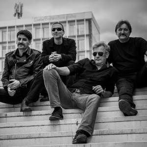 收聽Dioniz的Probilo Na Zube歌詞歌曲