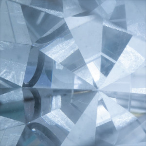 ดาวน์โหลดและฟังเพลง יהלומים (גרסת פסנתר) พร้อมเนื้อเพลงจาก איה כורם