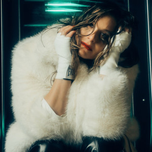 Lauren Minear的專輯Lightweight