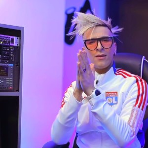 default playlist img