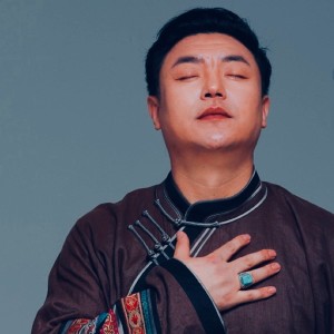 Dengarkan 心愿（正式版） (完整版) lagu dari 科尔沁夫 dengan lirik